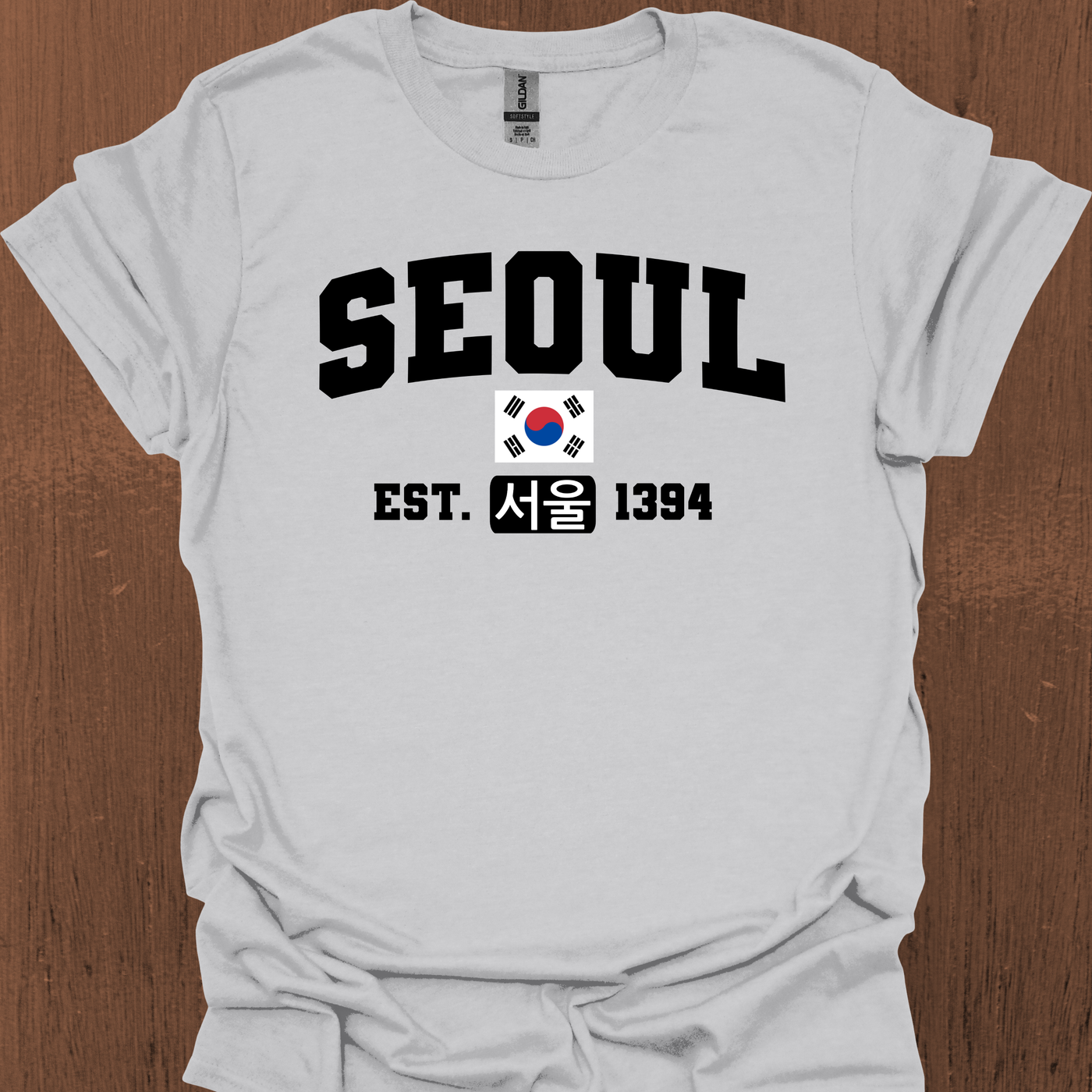 한국어, 국기 및 설립 날짜가 있는 서울 대학 티셔츠