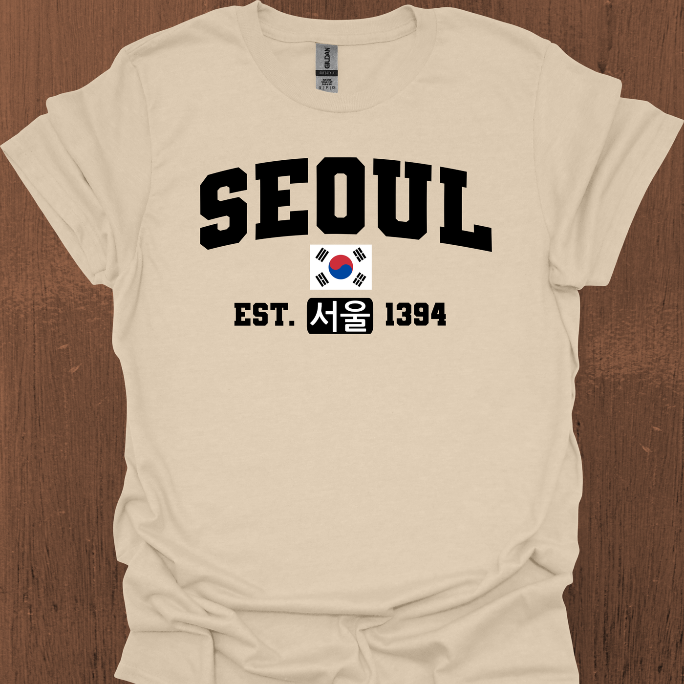 한국어, 국기 및 설립 날짜가 있는 서울 대학 티셔츠