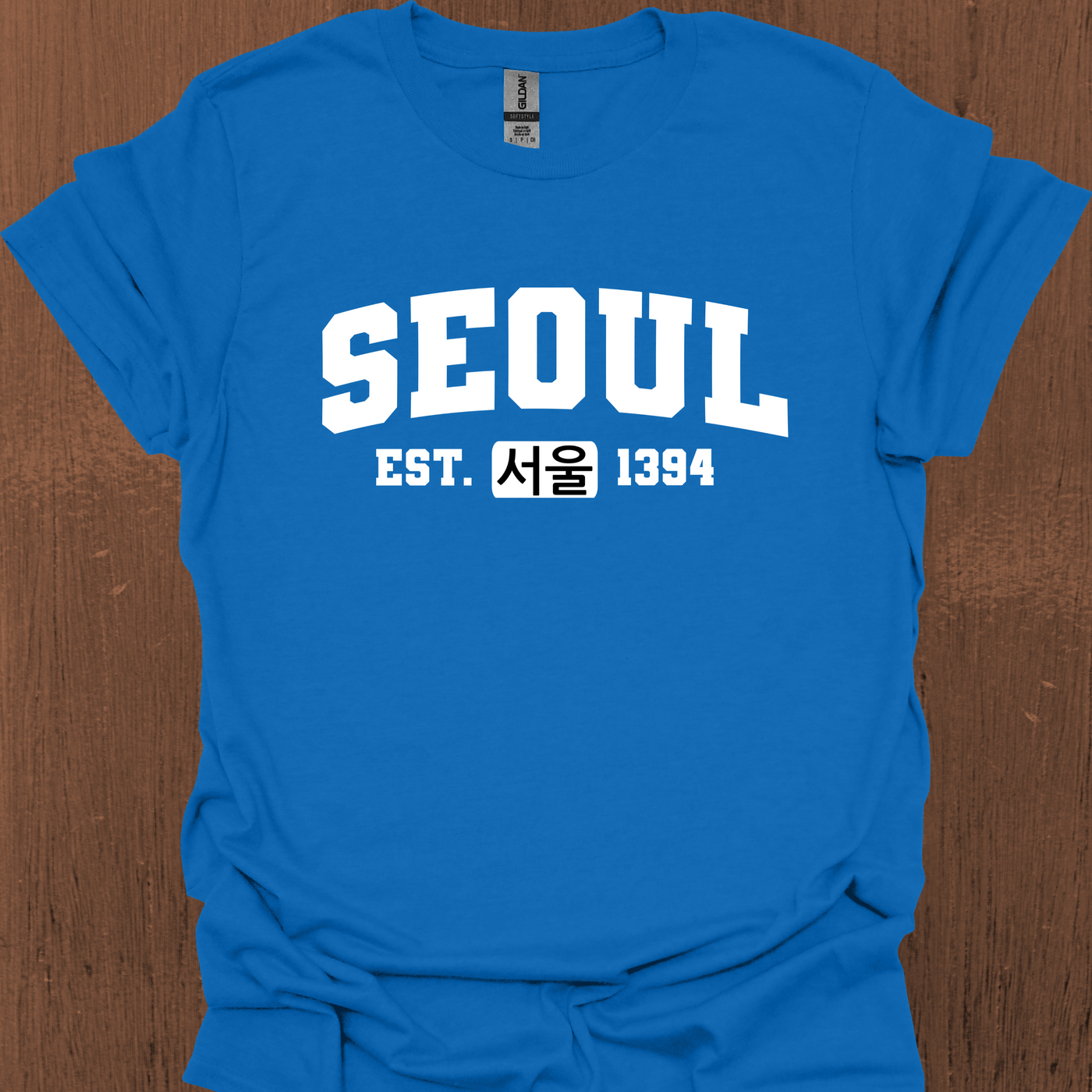 한국어 + 설립일이 적힌 서울 한국 대학 티셔츠